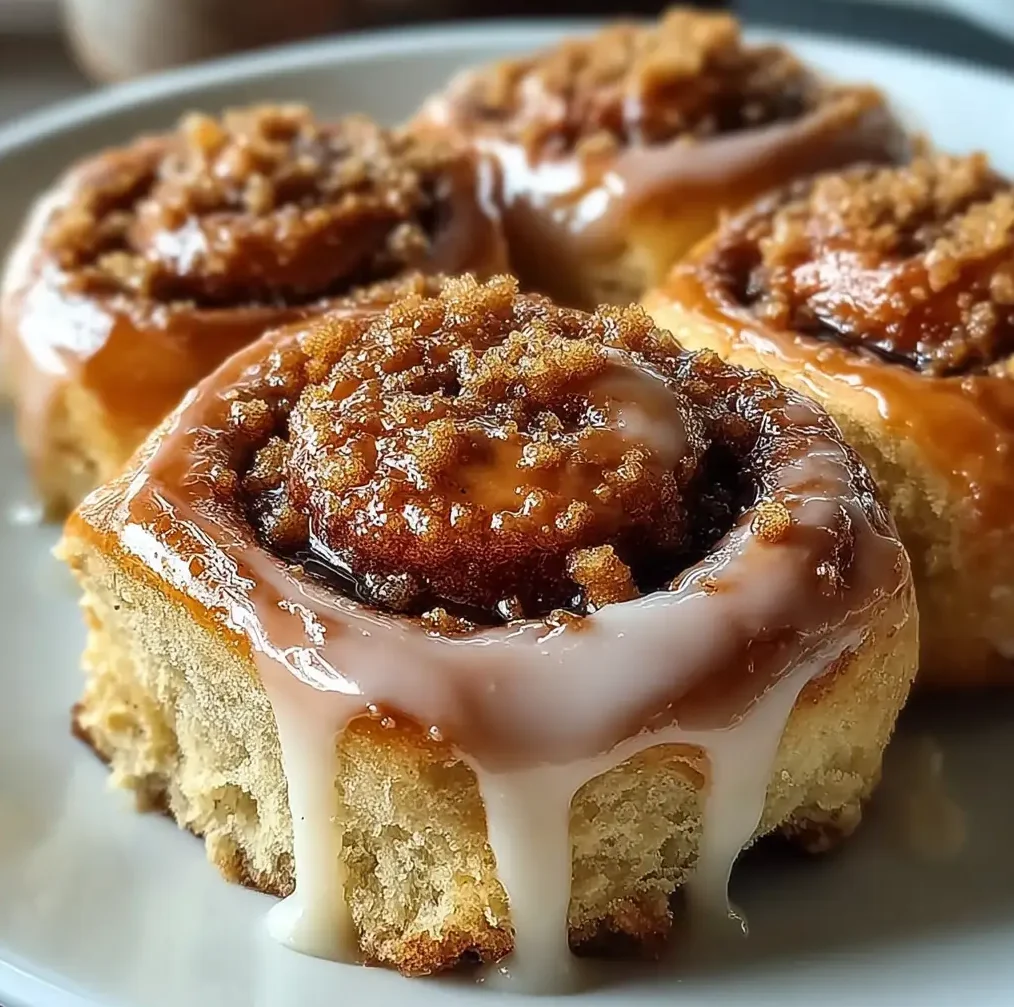 Biscoff Cookie Butter Cinnamon Rolls 1 e1765068410480